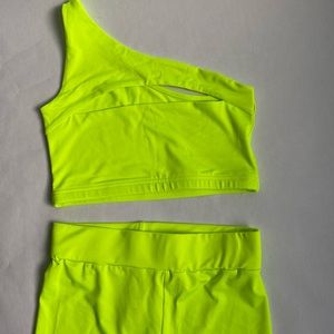 NEÓN BIKER SHORT AND TOP SET